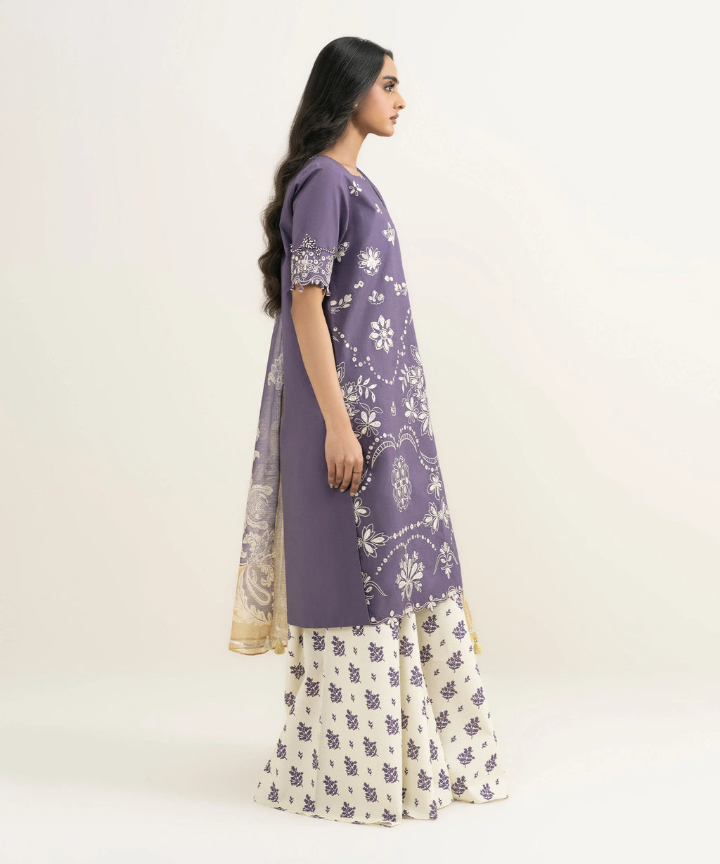 3 Piece - Embroidered Lawn Suit