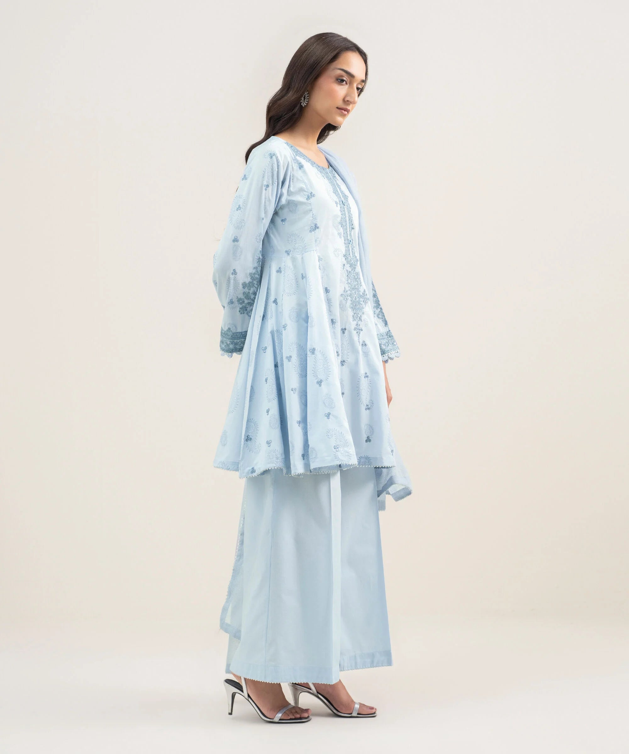 3 Piece - Embroidered Lawn Suit