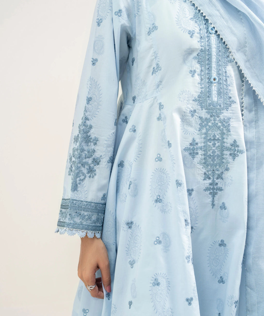 3 Piece - Embroidered Lawn Suit