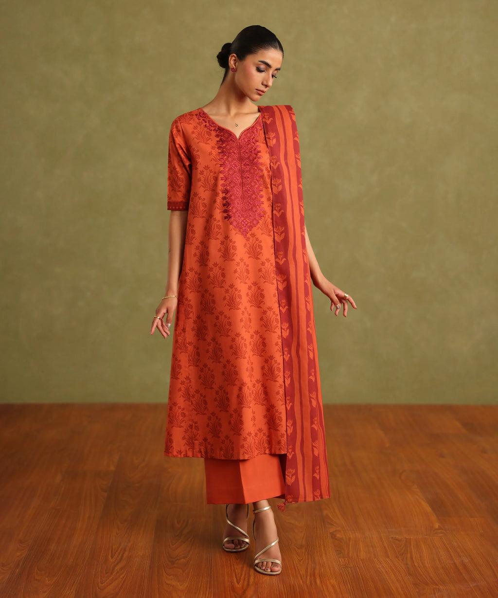 3 Piece - Embroidered Lawn Suit