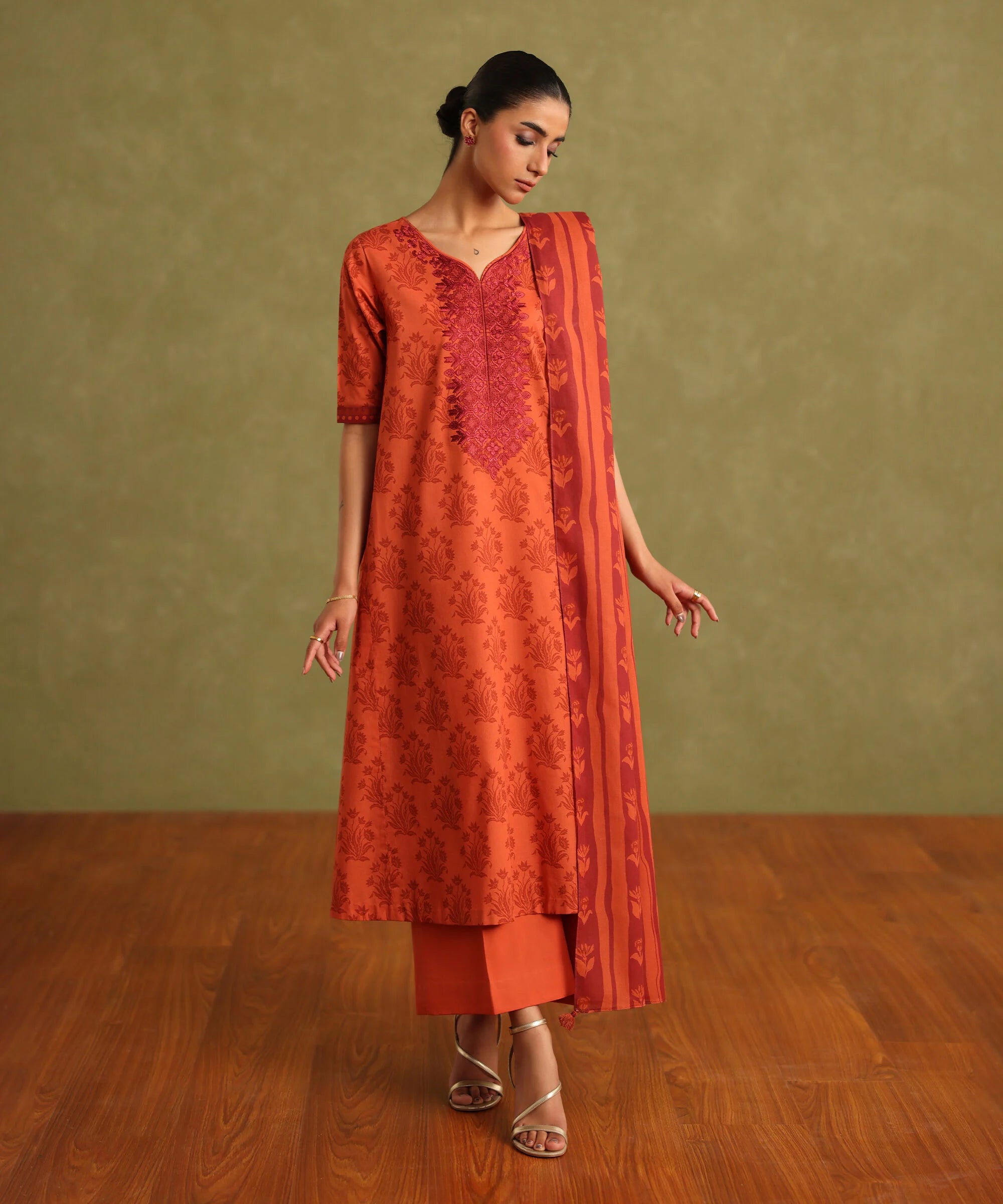 3 Piece - Embroidered Lawn Suit