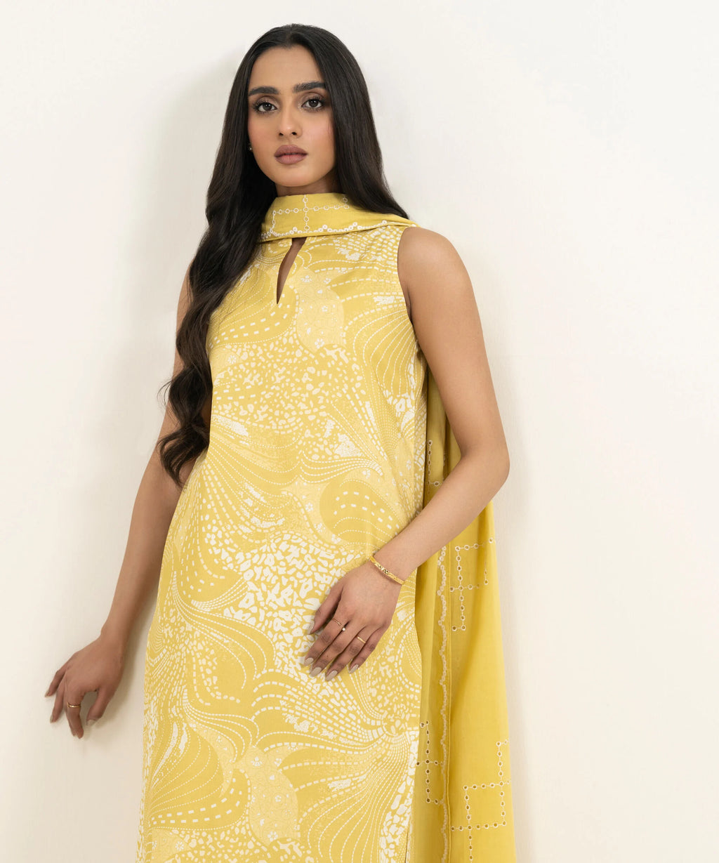 3 Piece - Embroidered Lawn Suit