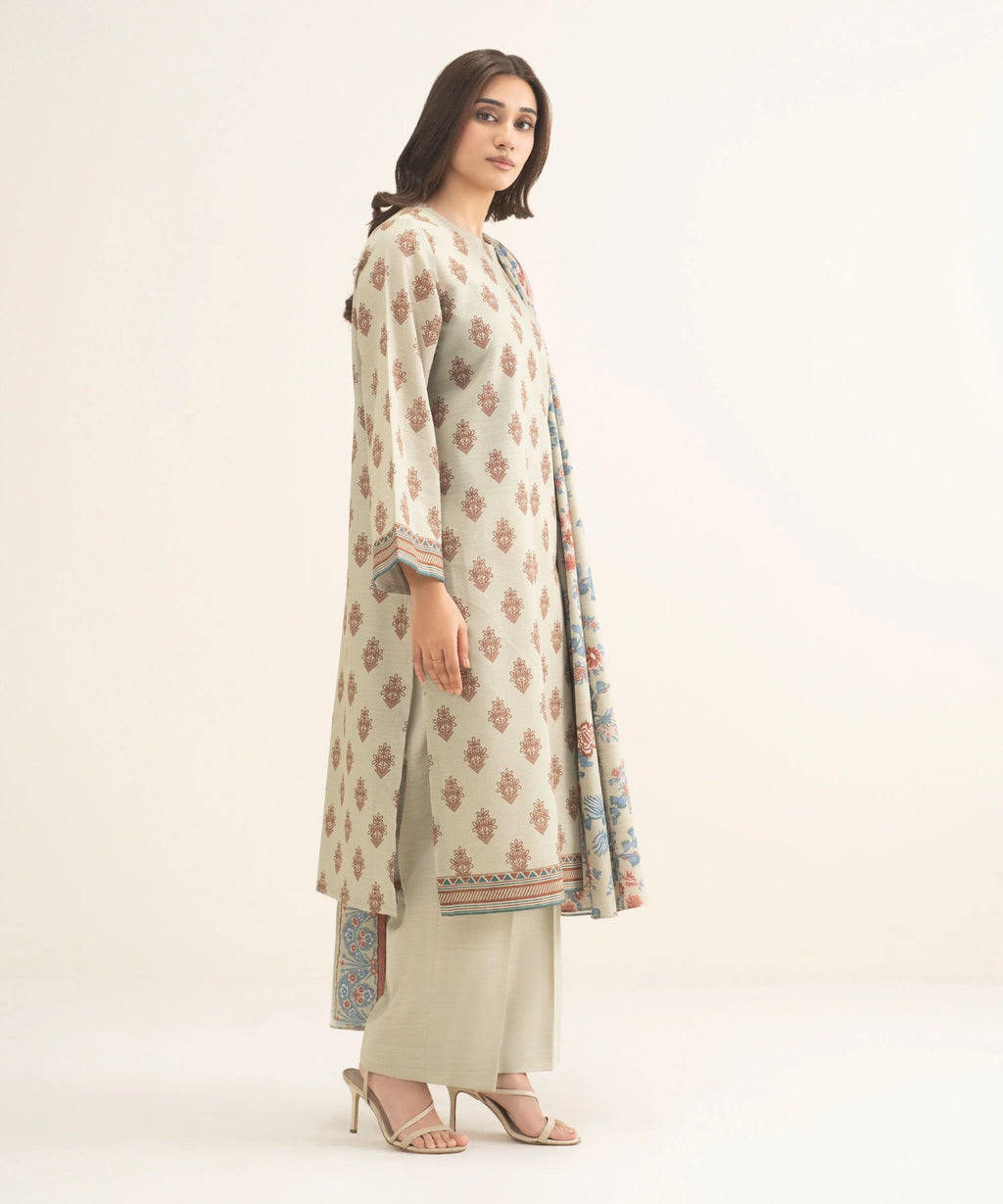 3 Piece - Printed Khaddar Suit