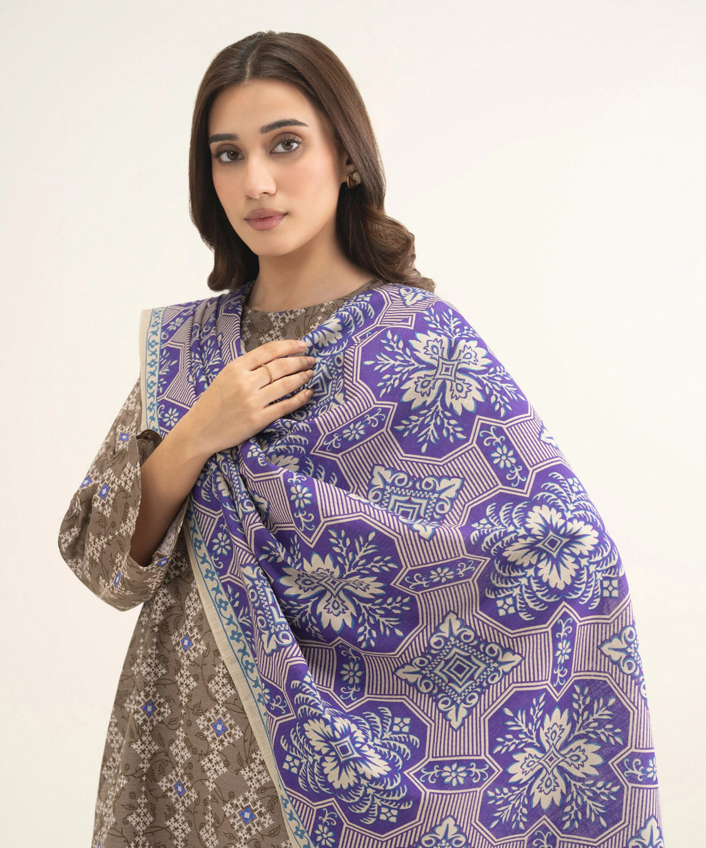 3 Piece - Printed Khaddar Suit