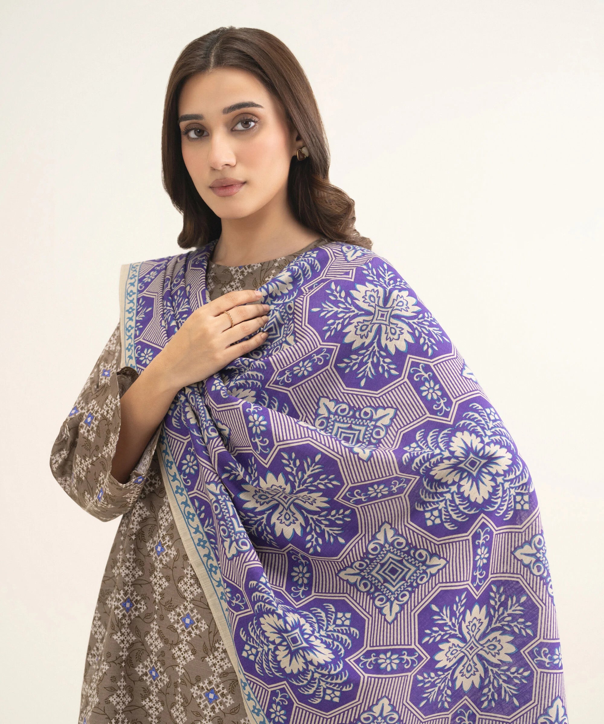 3 Piece - Printed Khaddar Suit