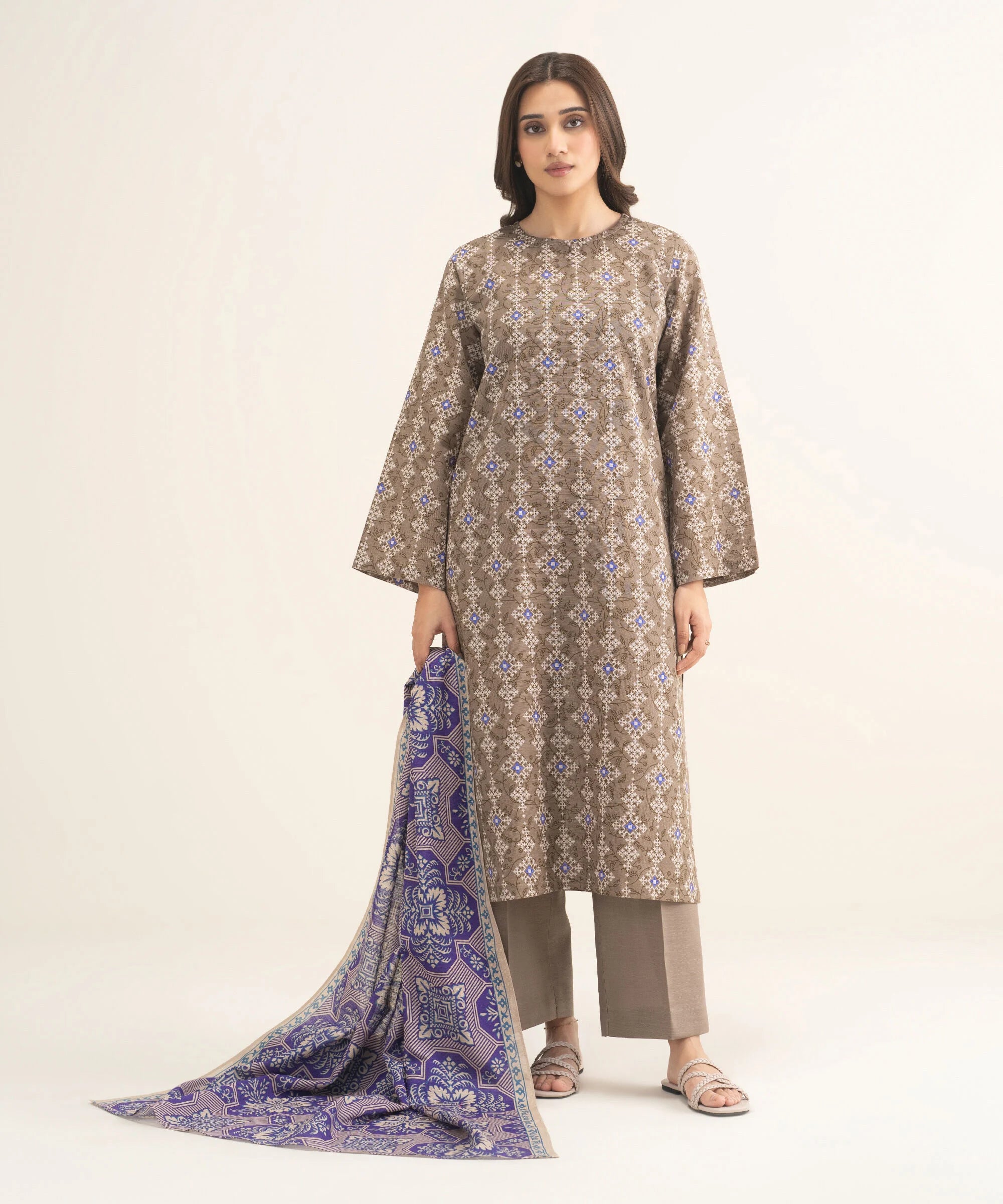 3 Piece - Printed Khaddar Suit