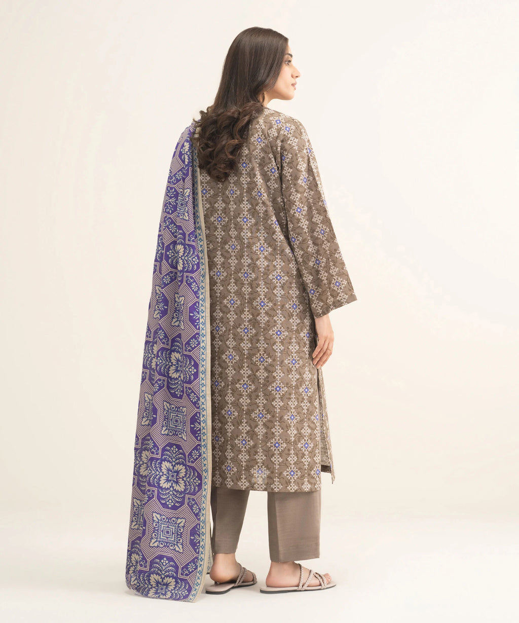 3 Piece - Printed Khaddar Suit