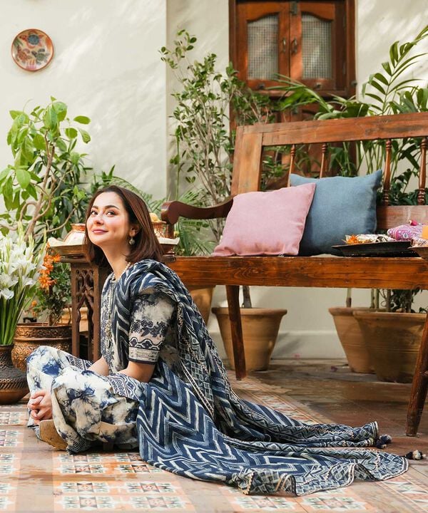 3 Piece - Embroidered Lawn Suit
