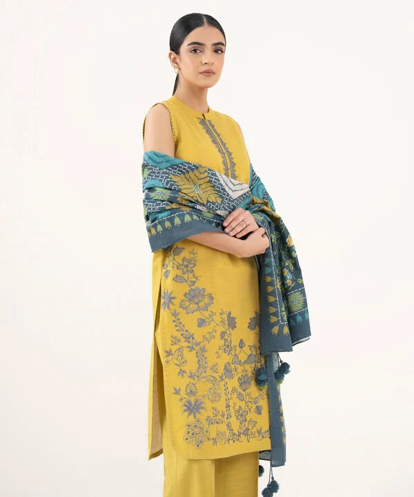 3 Piece - Embroidered Khaddar Suit