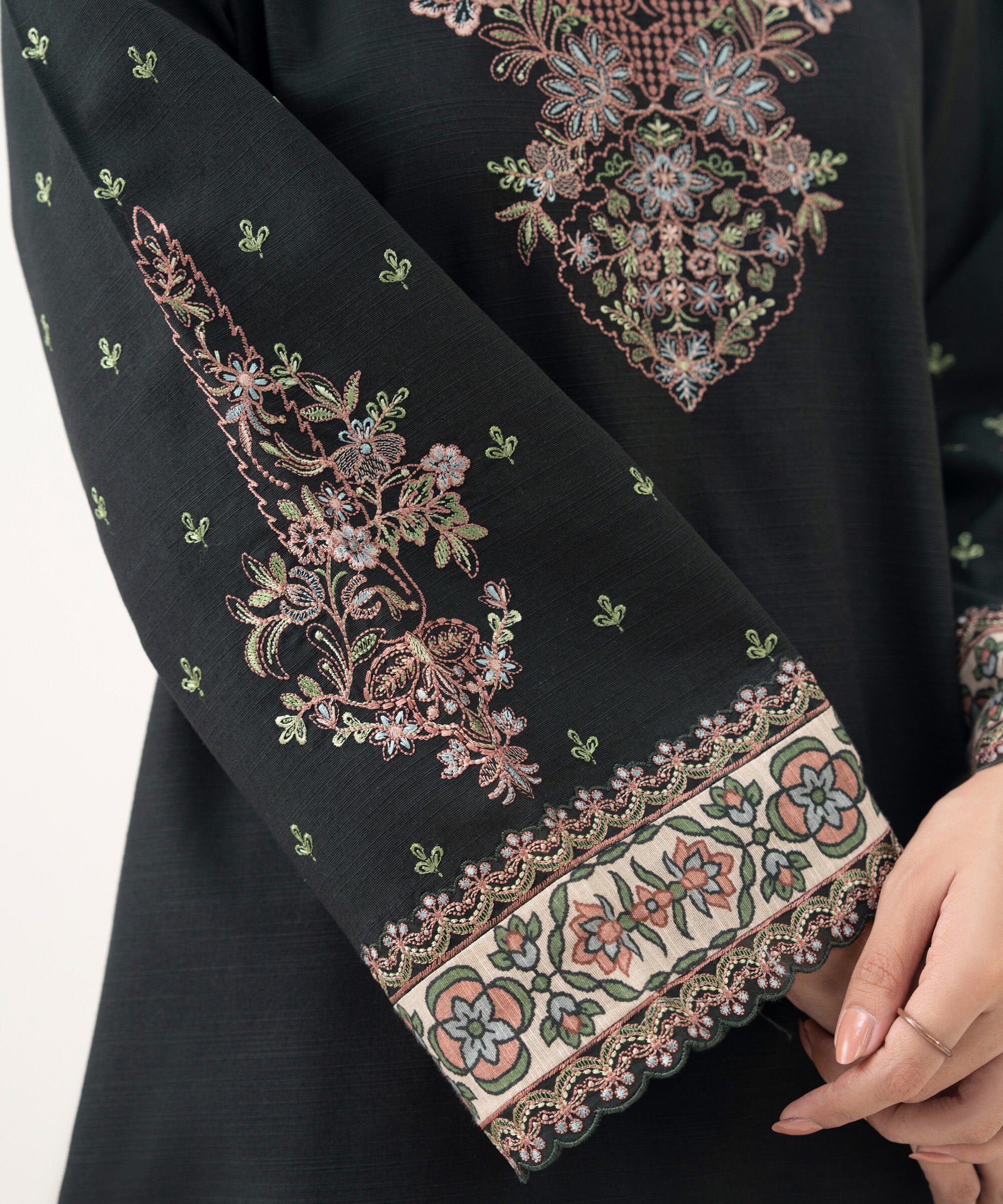 3 Piece - Embroidered Khaddar Suit