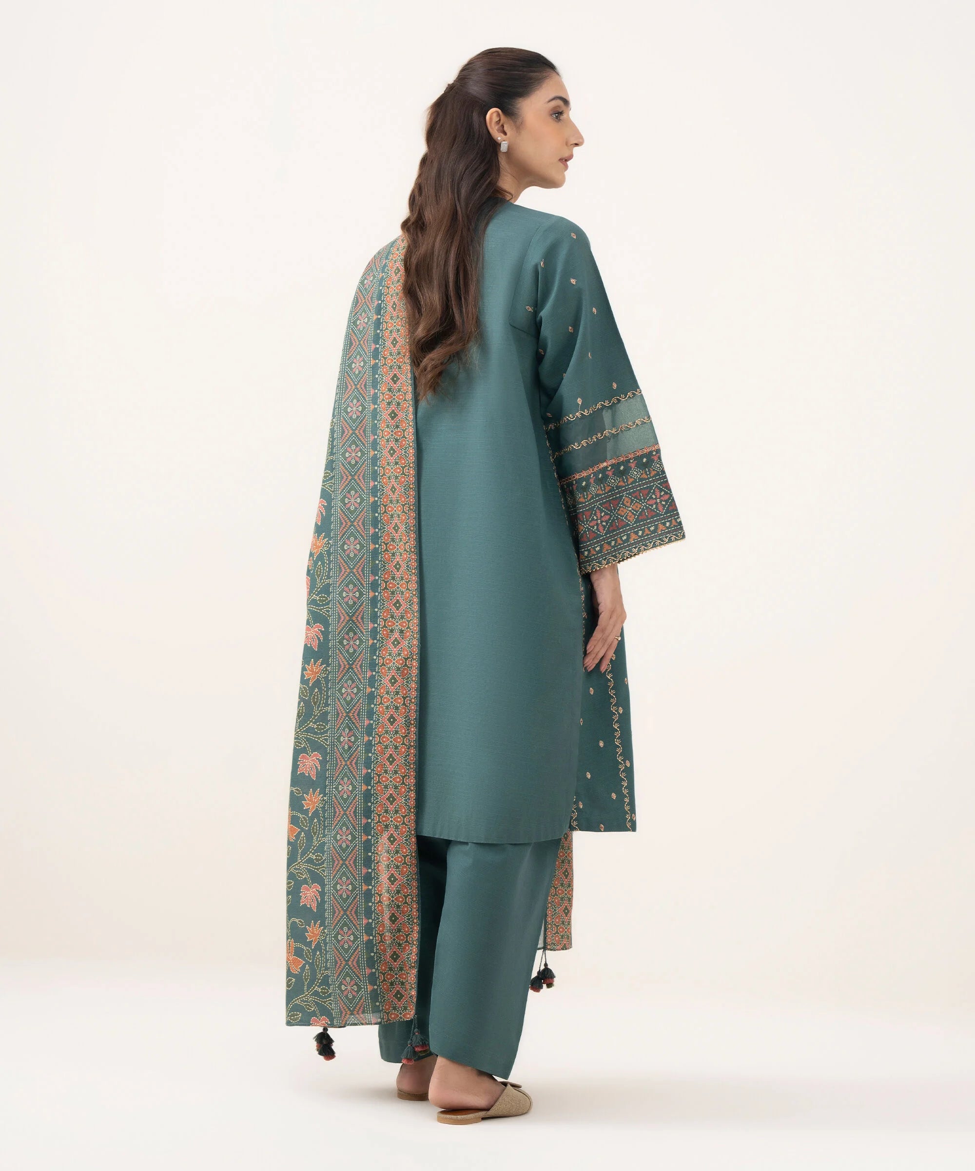3 Piece - Embroidered Light Khaddar Suit