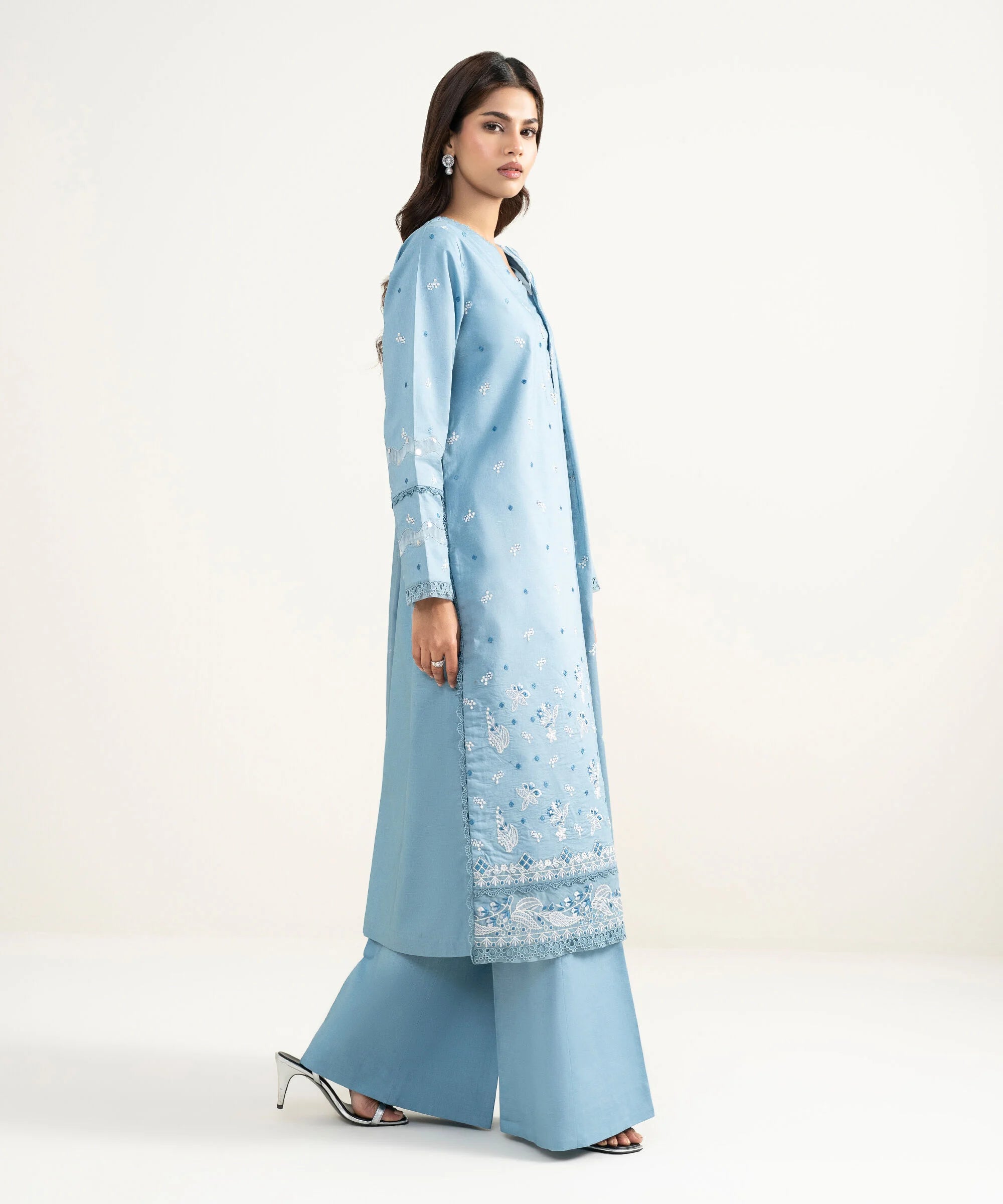 3 Piece - Embroidered Lawn Suit