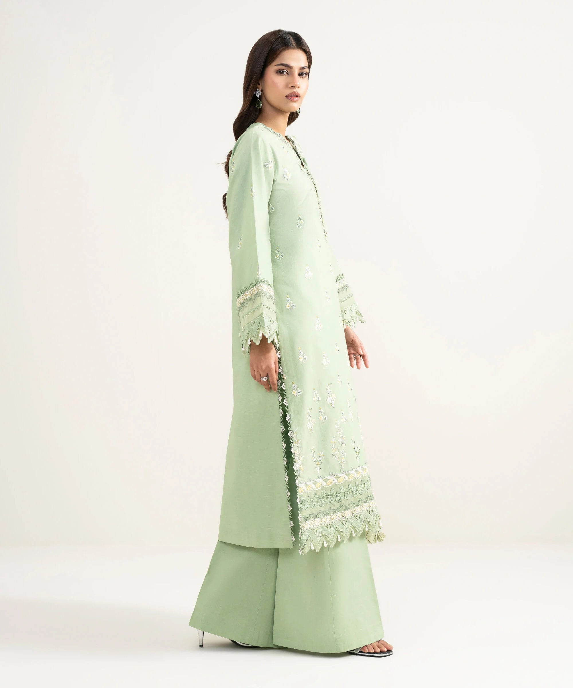 3 Piece - Embroidered Lawn Suit