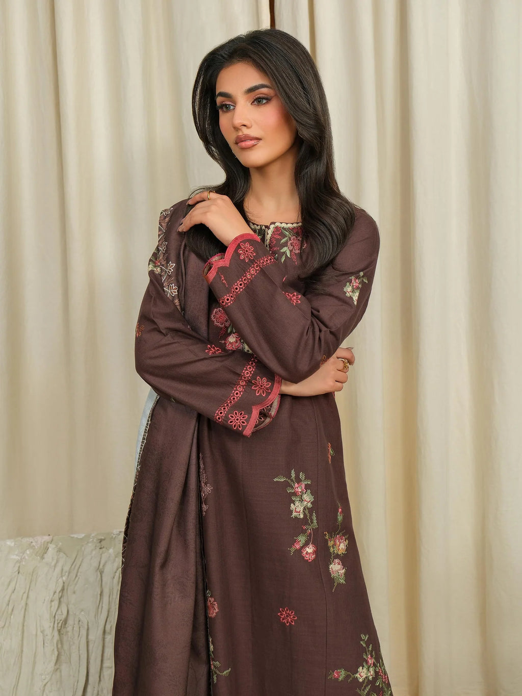 3 Piece Khaddar Suit-Embroidered (Unstitched)